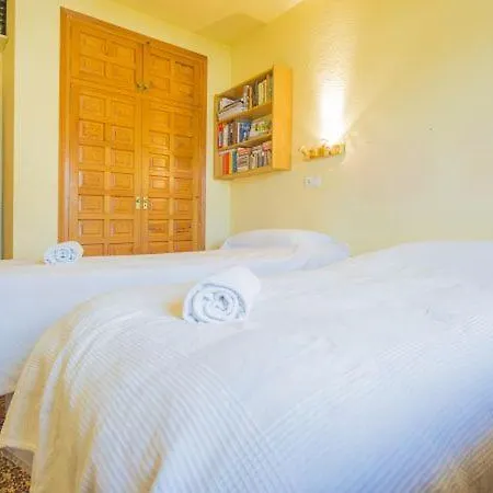 Sleeps 8 Pool ヴィラ